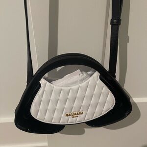 🚨SOLD🚨Balmain
Jolie Small Madame Quilted Top-Handle Bag